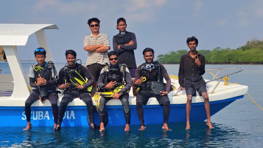 Scuba India crew ready for a dive off Havelock